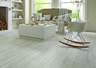 KP105 White Painted Oak Lounge LS1